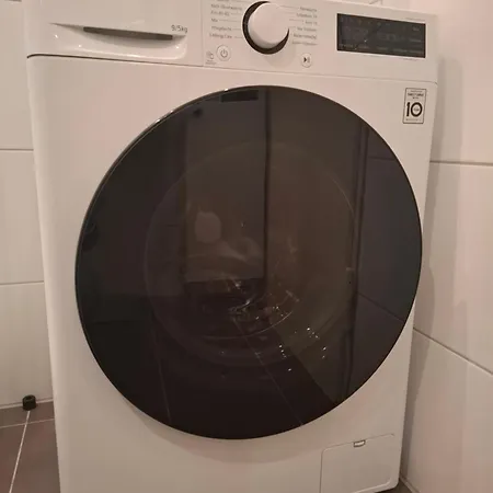 Double In Near Uni *